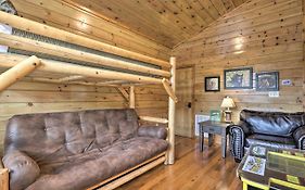 Rustic Pigeon Forge Cabin With Hot Tub Near Town!